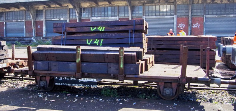 99 87 9 750 121-5 SNCF-LL (2019-03-19 St Quentin) (5).jpg (159.97 Kio) Vu 5528 fois 99 87 9 750 121-5 SNCF-LL (2019-03-19 St Quentin) (5).jpg