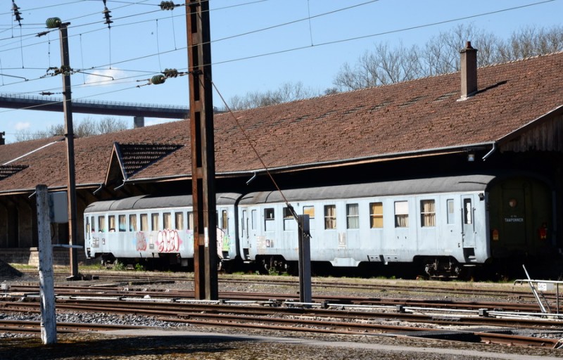 80 87 974 0 731-5 Uas H55 0 SNCF-MN (2019-03-29 Longny) + 974 0 733-1.jpg (218.68 Kio) Vu 3935 fois 80 87 974 0 731-5 Uas H55 0 SNCF-MN (2019-03-29 Longny) + 974 0 733-1.jpg