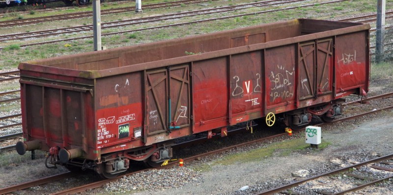 80 87 977 6 979-7 Uas F28 2 F SNCF-PSL (2019-04-12 Tergnier) (1).jpg