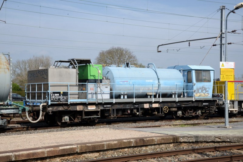 80 87 979 8 816-5 Uas W85 6 F-SNCFR (2019-04-06 Armagne Lucquy).jpg (184.4 Kio) Vu 7557 fois 80 87 979 8 816-5 Uas W85 6 F-SNCFR (2019-04-06 Armagne Lucquy).jpg