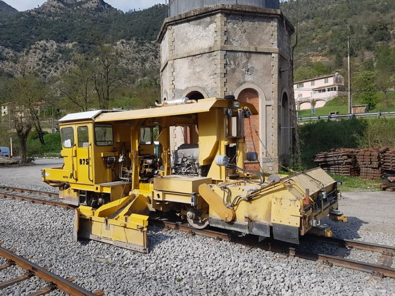 matisa R7 S n°6220 (2019-04-00 Villars-sur-Var) (6).jpg (285.53 Kio) Vu 6454 fois matisa R7 S n°6220 (2019-04-00 Villars-sur-Var) (6).jpg