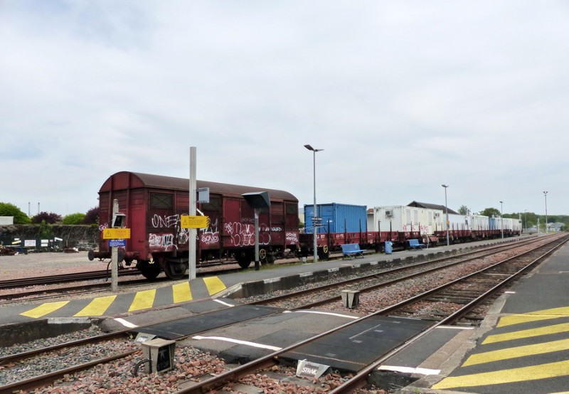 (1) 40 87 959 3 788-2 Us G98 2 F-SNCFR (2019-04-21 (1) gare de Joué les Tours PK 241,192).jpg (167.53 Kio) Vu 13289 fois (1) 40 87 959 3 788-2 Us G98 2 F-SNCFR (2019-04-21 (1) gare de Joué les Tours PK 241,192).jpg