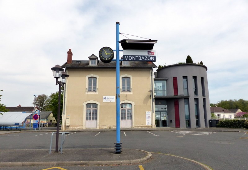 2019-04-21 (15) gare de Montbazon PK 252,287.jpg