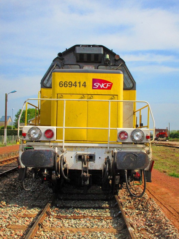 (75) BB 669414 Chalindrey.jpg (282.67 Kio) Vu 8371 fois (75) BB 669414 Chalindrey.jpg