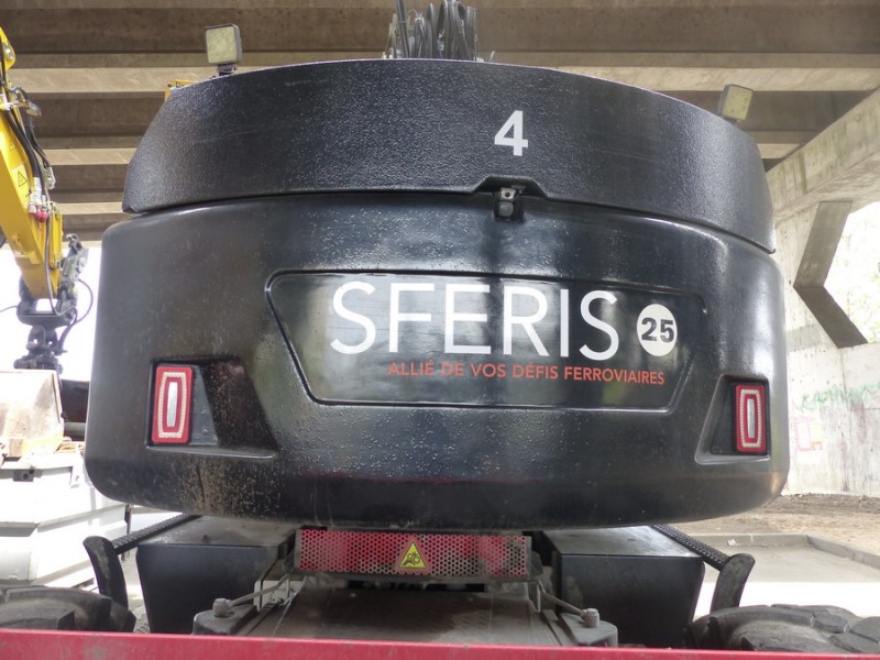 ATLAS 1404 KZW n°241Z301930 (2019-05-19 Tours) SFERIS 4 (19).jpg (202 Kio) Vu 1558 fois ATLAS 1404 KZW n°241Z301930 (2019-05-19 Tours) SFERIS 4 (19).jpg