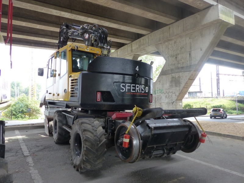 ATLAS 1404 KZW n°241Z301930 (2019-05-19 Tours) SFERIS 4 (18).jpg (196.4 Kio) Vu 1939 fois ATLAS 1404 KZW n°241Z301930 (2019-05-19 Tours) SFERIS 4 (18).jpg