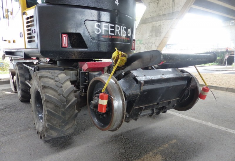 ATLAS 1404 KZW n°241Z301930 (2019-05-19 Tours) SFERIS 4 (17).jpg (188.28 Kio) Vu 1941 fois ATLAS 1404 KZW n°241Z301930 (2019-05-19 Tours) SFERIS 4 (17).jpg