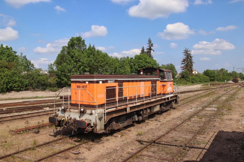 64617 (2019-05-21 gare de Gien).jpg