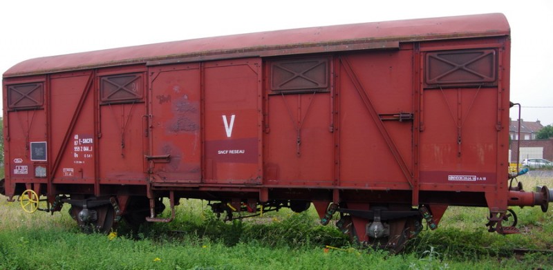 40 87 959 2 044-1 Us G54 1 F-SNCFR (2°19-06-26 C2MI à Arras) (2).jpg