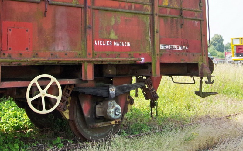 40 87 959 0 253-0 Us G54 2 SNCF-LL (2°19-06-26 C2MI d'Arras) (2).jpg
