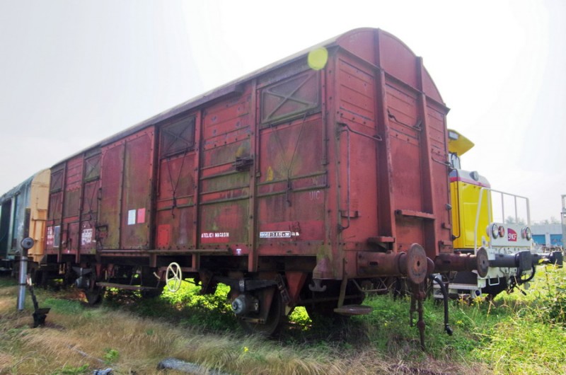 40 87 959 0 253-0 Us G54 2 SNCF-LL (2°19-06-26 C2MI d'Arras) (1).jpg