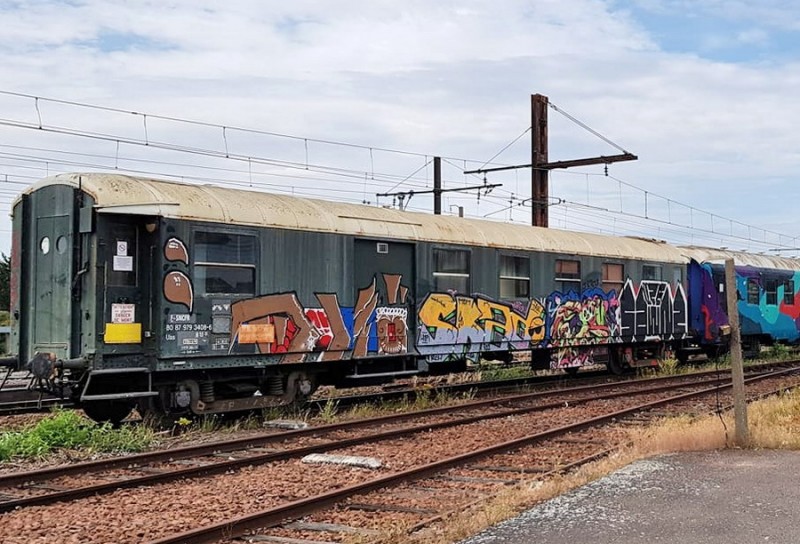 80 87 979 3 408-0 Uas H54 0 SNCF-TR (2019-07-03 SPDC) (1.jpg (205.73 Kio) Vu 10822 fois 80 87 979 3 408-0 Uas H54 0 SNCF-TR (2019-07-03 SPDC) (1.jpg