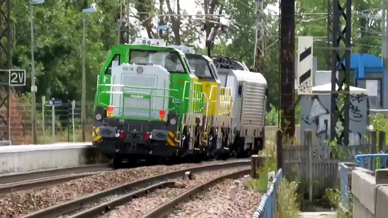 DE 18 5502268 (2019-08-05 Pont de Montlouis) + 37038 + DE 18 (6).png (823.52 Kio) Vu 5462 fois DE 18 5502268 (2019-08-05 Pont de Montlouis) + 37038 + DE 18 (6).png