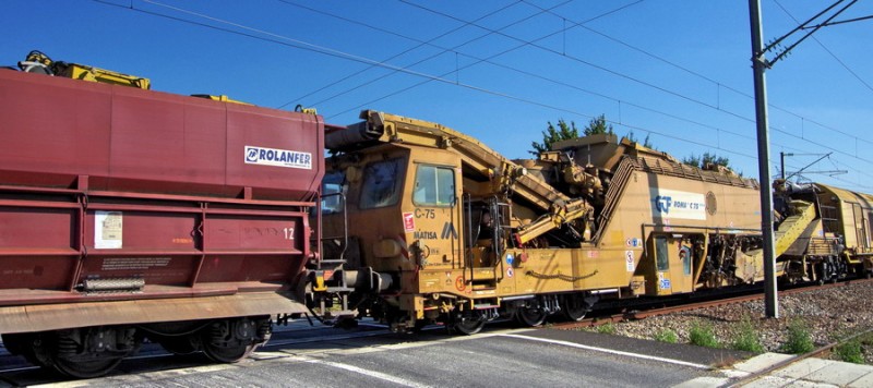 99 87 9 314 507-4 (2019-07-29 Saleux) Train XD GCG Roma C75 (1).jpg (136.4 Kio) Vu 11577 fois 99 87 9 314 507-4 (2019-07-29 Saleux) Train XD GCG Roma C75 (1).jpg