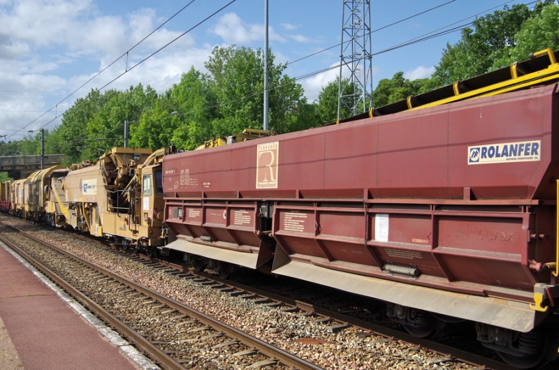 99 87 9 352 619-0 Falns (2019-07-30 Poix de Picardie).jpg (230.18 Kio) Vu 656 fois 99 87 9 352 619-0 Falns (2019-07-30 Poix de Picardie).jpg