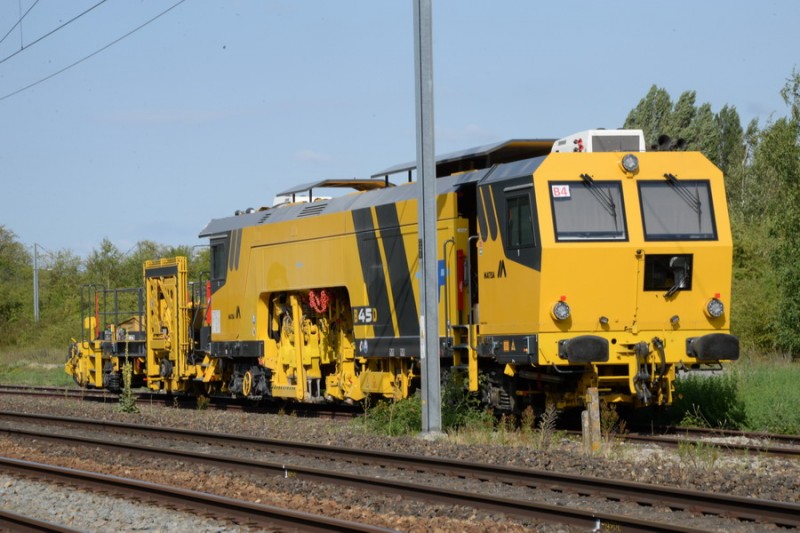 99 87 9 122 537-3   B45D (2019-08-07 gare de Saleux) Matisa n°4539 GCF (1).jpg