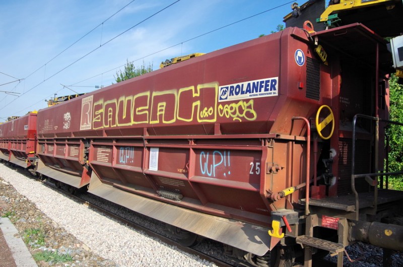 99 87 9 352 632-3 Falns (2019-08-27 gare de Famechon) TR25 (12).jpg (194.68 Kio) Vu 793 fois 99 87 9 352 632-3 Falns (2019-08-27 gare de Famechon) TR25 (12).jpg