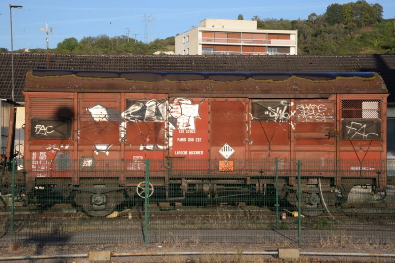 40 87 959 0 221-7 Us G54 2 F SNCF-PSE (2019-008-23 Sens).JPG