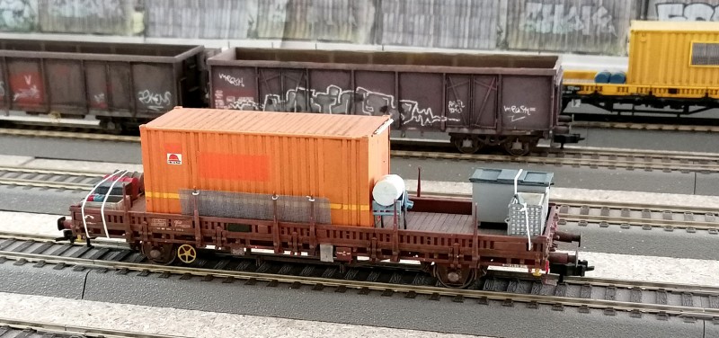 Wagon Ks COLAS Rail sur base Roco n°1 01.jpg