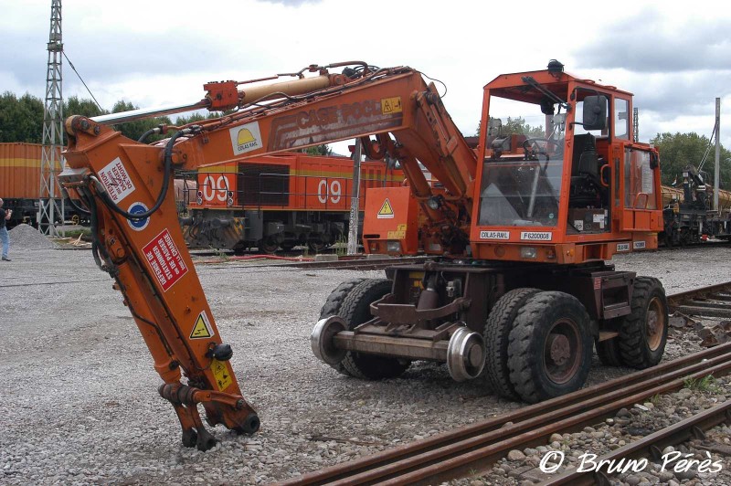 Case 688 P - CGG0004051 - Colas Rail (5) (light).jpg