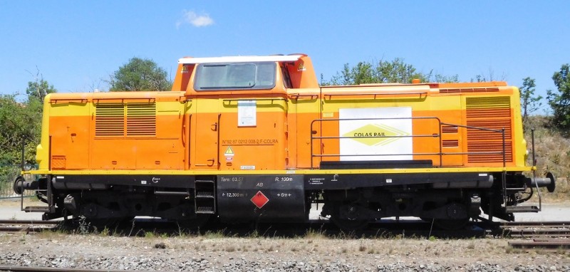 V212 - 92 87 0 212 008-2 - Colas Rail (Ex 182 597-4) St-George-d'Aurac 05-2022 (2).JPG