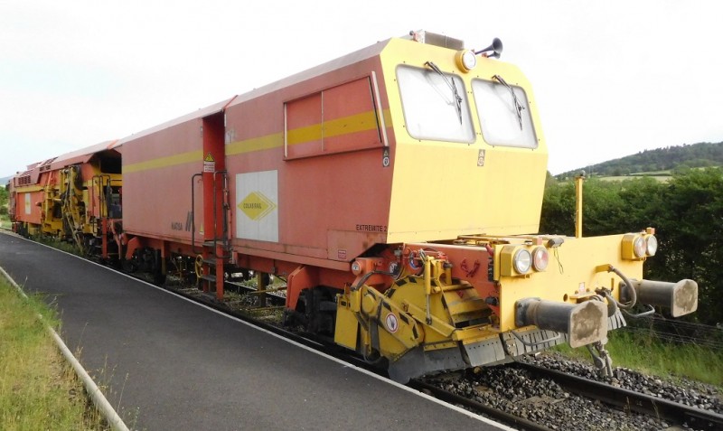 B66 UC - 99 87 9 124 532-2 - Colas Rail St-George-d'Aurac 05-2022 (3).JPG