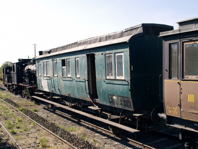 DRG 62044 Wuppertal-SNCF C6tf 19882-SNCF C6tf 17235-Drouard Frères RT2-1101-V de 4ème cl-Ex Prussienne-ALEMF-16 09 2012.jpg