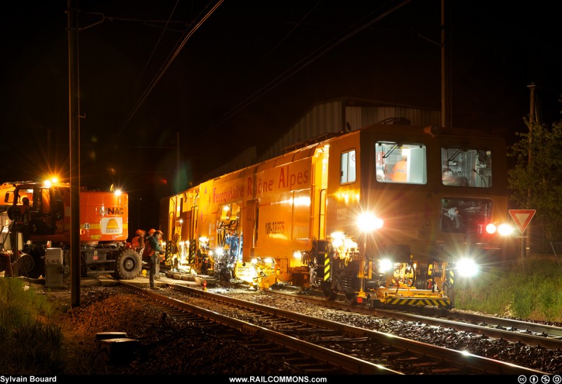 120424_DSC_2451_Ferroviaire_Rhone_Alpes_-_Bourreuse_-_Vonnas.jpg