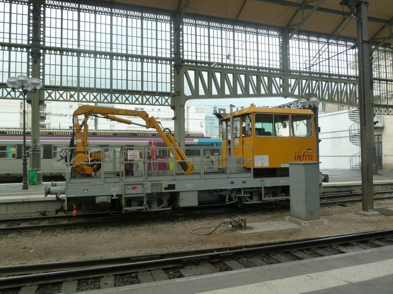 DU 84 C - 7 134 TR (2013-09-28 gare de Tours) (2).jpg