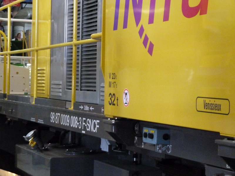 Y.9008 (2012-09-15 Technicentre St Pierre des Corps) ex 7436 (2).jpg