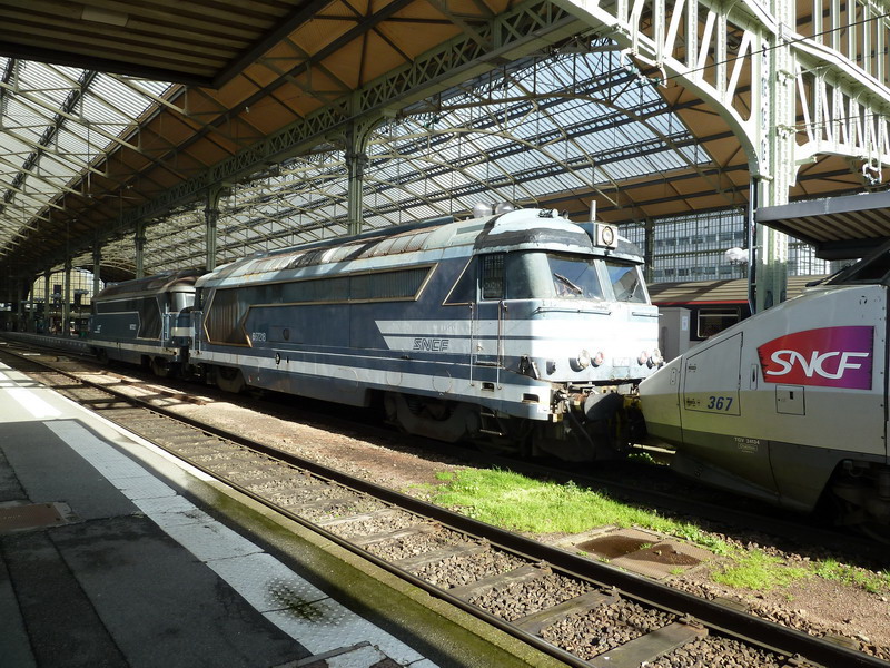 667218 + 667227 en tête +TGV A N°367 HS Voie E (4).jpg
