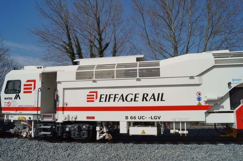 EIFFAGE-RAIL3.JPG (93.44 Kio) Vu 5214 fois EIFFAGE-RAIL3.JPG