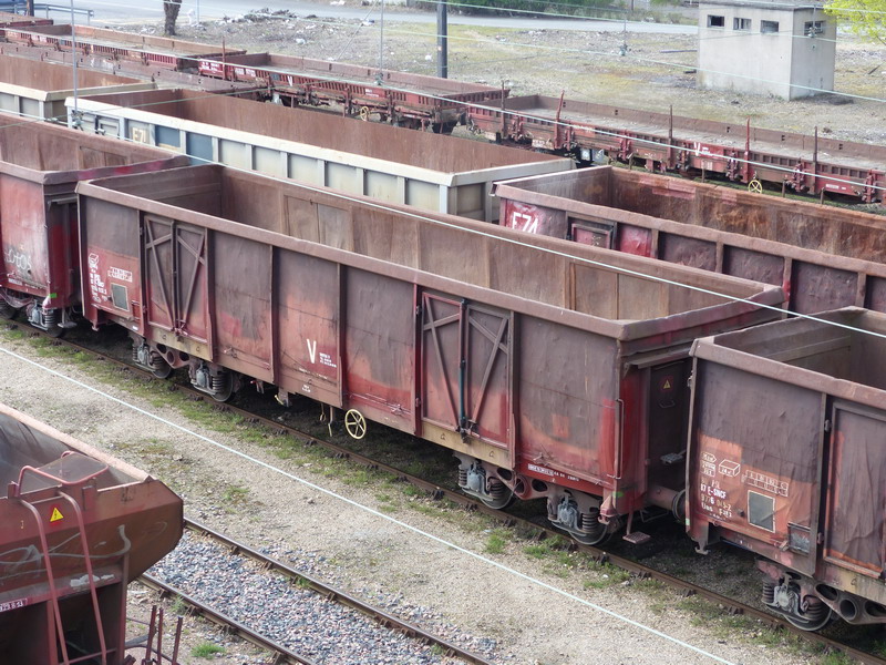 80 87 977 6 937-5 Uas F28 2 F SNCF-PSL (2014-03-28 St Pierre des Corps (1).jpg