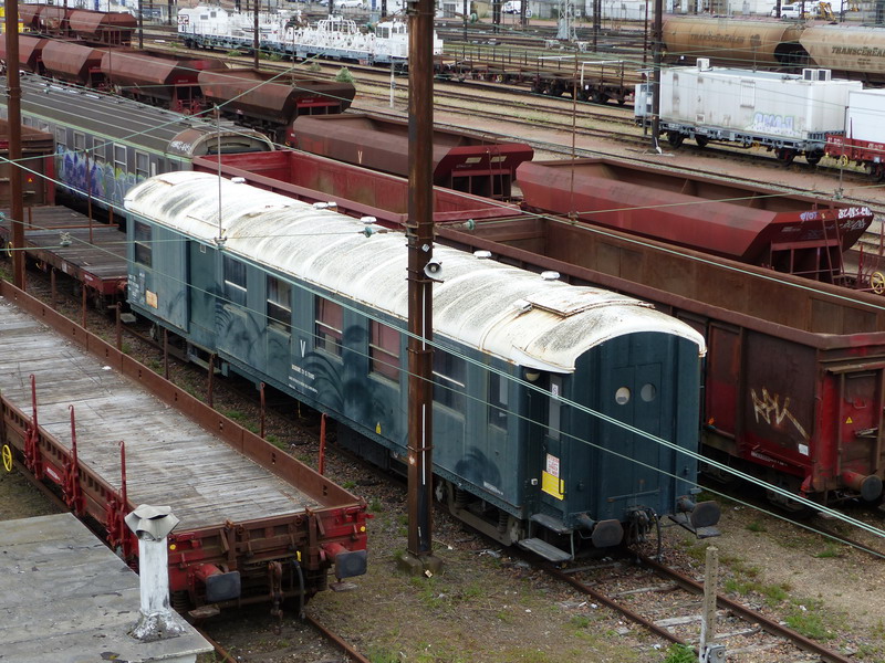 80 87 979 3 408-6 Uas H54 6 SNCF-TR (2014-04-25 St Pierre des Corps) (1).jpg