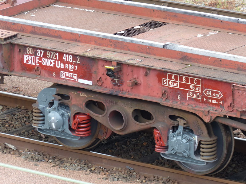 80 87 972 1 418-2 Ua R09 7 F SNCF-PSL (2014-04-30 St Pierre des Corps) (2).jpg