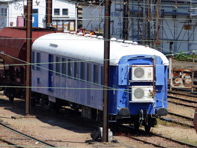 80 87 979 1 024-3 Uas H55 0 SNCF-TR (2014-05-14 St Pierre des Corps) (3).jpg