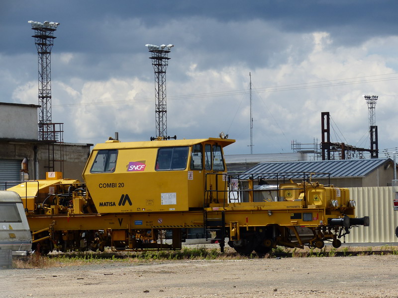 (1) 99 87 128 058-4 Combi 20SNCF-TR.jpg