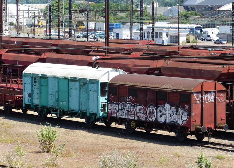 40 87 959 0 116-9 Us G54 2 SNCF-BD (2014-07-03 St Pierre des Corps) (2).jpg
