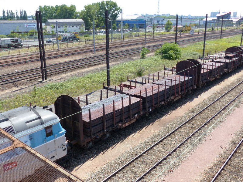 80 87 978 1 581-4 Uas R35 6 F-ERSA-LM (2014-07-03 St Pierre des Corps) (1).jpg