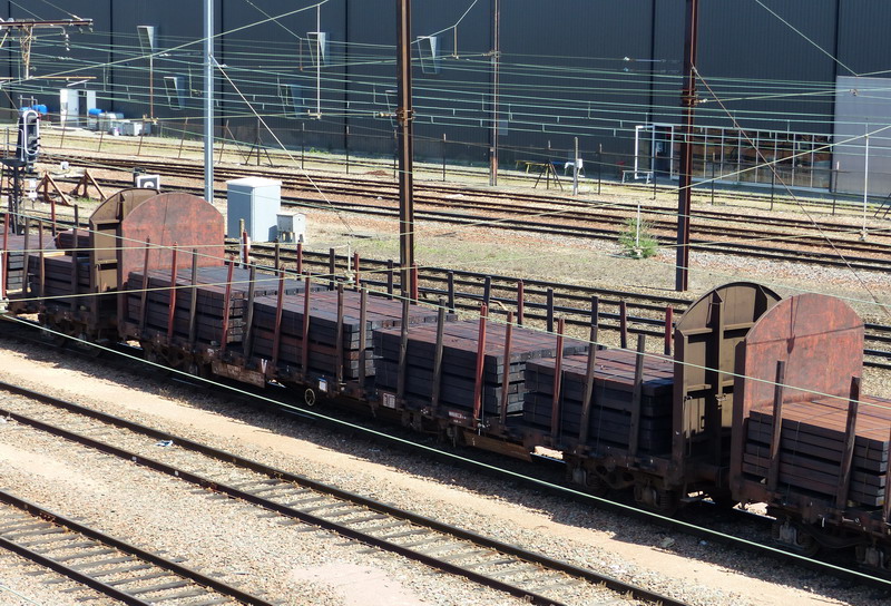 80 87 978 1 569-9 Uas R35 6 SNCF-LM (2014-07-03 St Pierre des Corps) (4).jpg