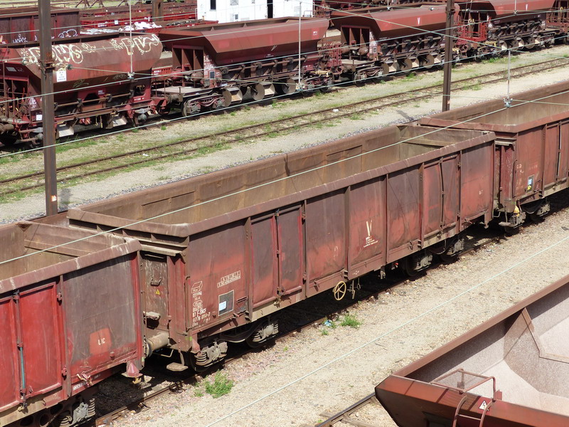 80 87 977 6 050-7 Uas F28 2 F SNCF-PSL (2014-04-08 St Pierre des Corps) (1).jpg