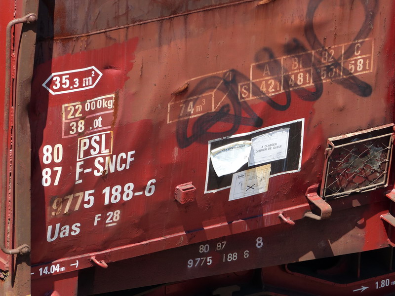 80 87 977 5 188-6 Uas F28 F SNCF-PSL (2014-07-02 St Pierre des Corps) (2).jpg