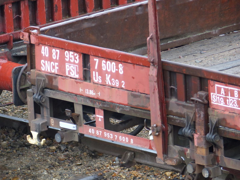 40 87 953 7 600-8 Us K39 2 SNCF-PSL (2014-06-28 St Pierre des Corps) (2).jpg