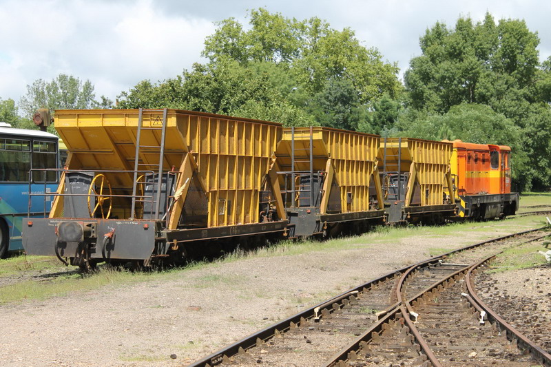 Ballastiéres n°23,29 et 31 CFC (2013-08-03 Romorantin).jpg