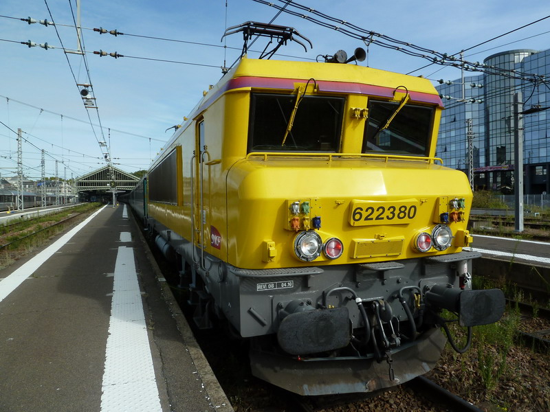 22380 (2014-08-23 gare de Tours) 14048 V.F (4).jpg