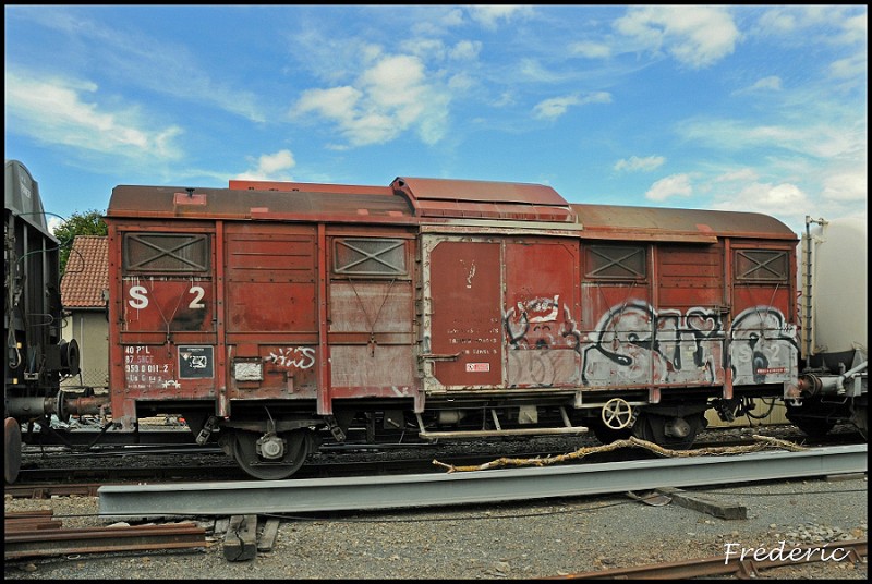 40 87 959 0 011-2 Us G54-2 Brive01 180910-border.jpg