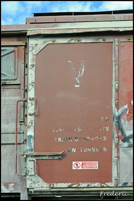 40 87 959 0 011-2 Us G54-2 Brive03 180910-border.jpg