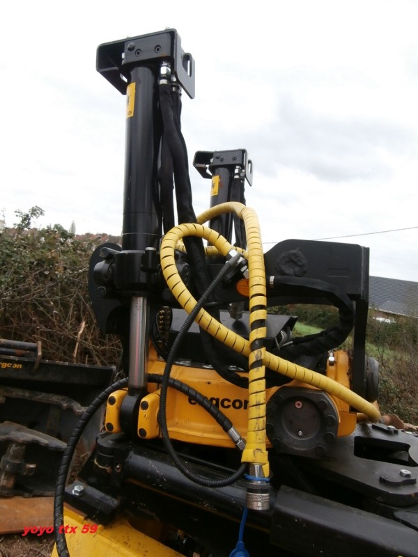 Engcon SK15960 N°21022=18.JPG