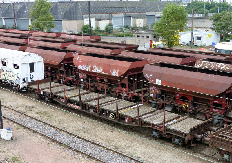 80 87 977 4 119-2 Uas R89 2 SNCF-PSL (2014-09-29 SPDC).jpg