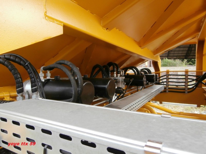 WTR 99 87 9 352 603-4=35.JPG